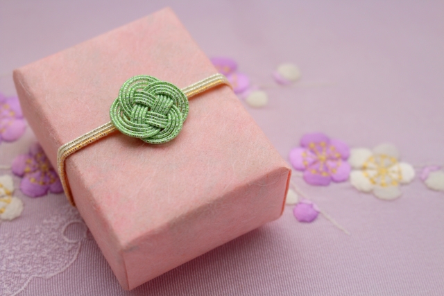 出産の内祝い | お返し、内祝い ギフト | ヨックモック公式オンライン 出産の内祝い | お返し、内祝い ギフト | ヨックモック公式オンライン