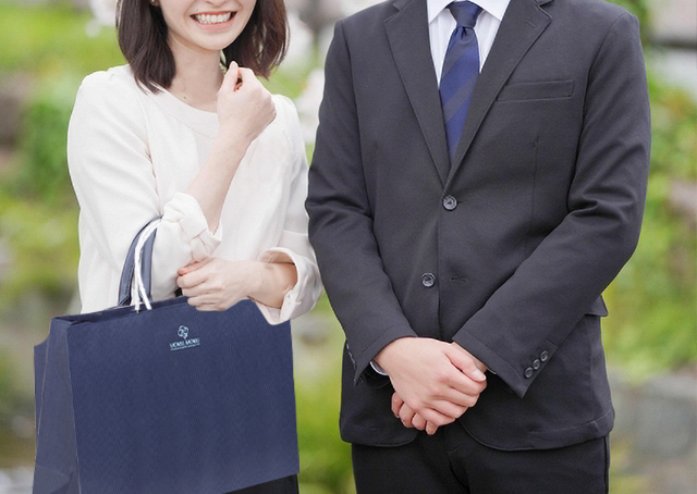 結婚の挨拶を成功に導く 手土産の選び方と渡し方 ギフトの教科書 お中元 お歳暮や年間イベント 手土産のポイントがわかる ギフトの教科書 お中元 お歳暮や年間イベント 手土産のポイントがわかる 結婚の挨拶を成功に導く 手土産の選び方と渡し方 ギフトの教科書 お中元 お歳暮や年間イベント 手土産のポイントがわかる ギフトの教科書 お中元 お歳暮や年間イベント 手土産のポイントがわかる